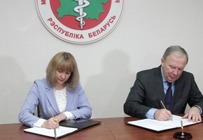 По официальным данным, в Беларуси 13 человек умерло от болезней, отягощённых коронавирусом