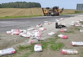 Дальнобойщик совершил ДТП на трассе М6. Суд взыскал с фирмы-перевозчика 30000 руб. моральной компенсации в пользу пострадавших