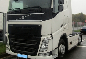 В п/п «Бенякони» задержаны литовские фуры, в баках которых вместо топлива перевозилось масло