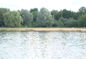 В Лиде в озере утонул мужчина