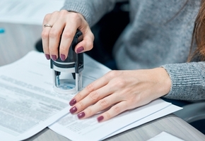 За 2 года бухгалтер одной из организаций региона незаконно зачислила на свои счета почти 20000 рублей