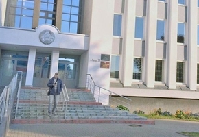 В Лиде суд вынес наказание несовершеннолетнему, который по неосторожности выстрелил в глаз другому несовершеннолетнему