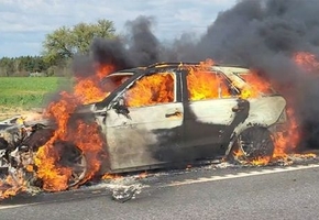 На М6 рядом с Лидой произошло возгорание автомобиля