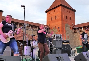 В Лиде возобновляются массовые мероприятия: состоится open-air вечеринка, огненное шоу и фестиваль красок