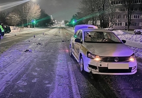 В Лиде автомобиль такси наехал на пешехода