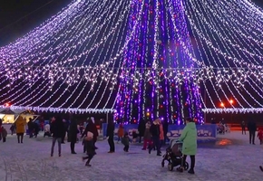 Главные ёлки в райцентрах зажгут 12 декабря