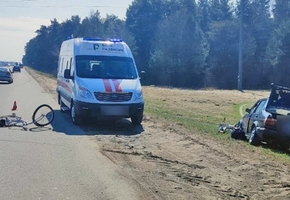 В Лиде на объездной дороге в районе ул. Рыбиновского в результате ДТП были сбиты две велосипедистки. Одна из женщин погибла