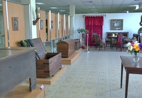 В Лиде открылась необычная выставка старинных сундуков и шкатулок, которым по 100 лет