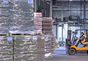 Пиво в таре более 1,5 литра постепенно исчезнет из продажи в 2026 году