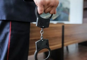 Лидчанин избил должника из-за десяти рублей. Нанёс более двадцати ударов руками, ногами и палкой