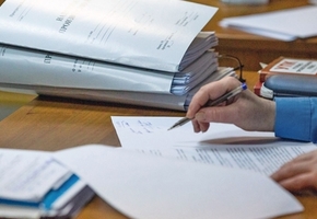 В Лиде молодой человек украл 30000$ из квартиры своей подруги