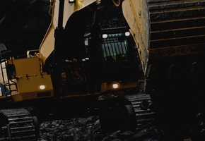 Угон экскаватора со стройплощадки мототрассы возле Молодёжного