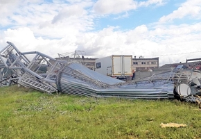 В Лидском районе из-за ветра упала водонапорная башня