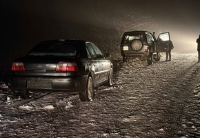 В Ивьевском районе катание на буксируемом по снегу капоте закончилась трагедией