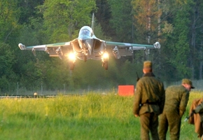 Лидские Як-130 и Су-25 разгромили незаконные вооруженные формирования на полигоне Ружаны