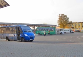 В Лиде 8 марта в работу некоторых пригородных автобусов и городского автобуса 17Э вносятся изменения