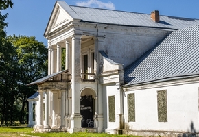 В Гродненской области через аукцион продают «Сядзібна-паркавы комплекс Чачотаў» XVIII века с начальной стоимостью 2,16 млн рублей