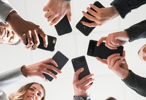 «Мой 2016-й»: какие смартфоны выбирали тогда и сейчас?*