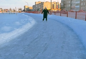 В Лиде на улице Тухачевского начала работу открытая ледовая площадка