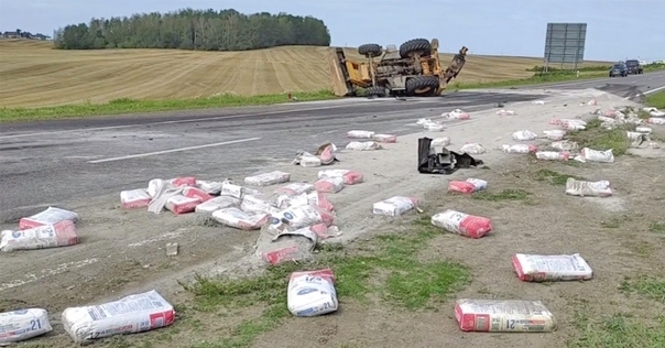 Дальнобойщик совершил ДТП на трассе М6. Суд взыскал с фирмы-перевозчика 30000 руб. моральной компенсации в пользу пострадавших