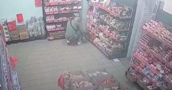 В Лиде мужчина ускользнул из магазина с пакетом неоплаченных товаров. Его задержали сотрудники департамента охраны