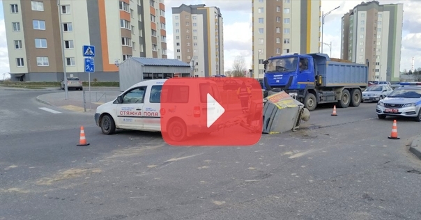 В Лиде авто с прицепом занесло на тротуар, на котором находилась 14-летняя девочка