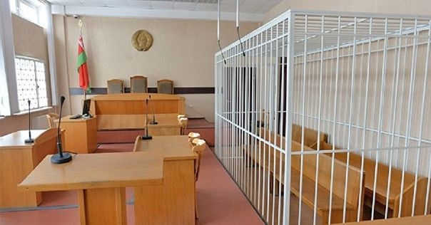 Суд Лидского района назначил 20 лет тюрьмы мужчине, который насиловал малолетнюю