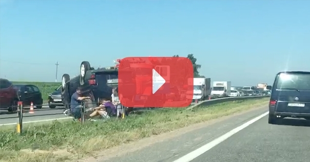 Авария с переворотом на трассе М6 вызвала серьезный затор