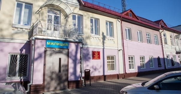 В Лиде в пьяной разборке женщина убила мужчину ножом. Позже сама позвонила в милицию