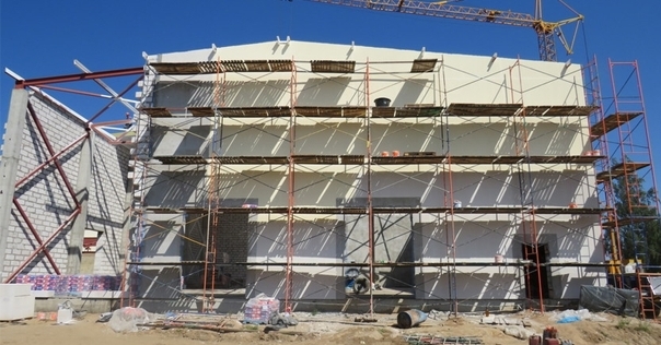 В Лиде на нетрезвого строителя упала бочка. Возбуждено уголовное дело