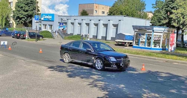 В Лиде под колёса Opel попала женщина, она переходила дорогу вне пешеходного перехода