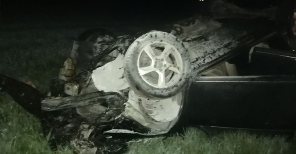 На М6 перевернулся и загорелся Volvo S80. Серьёзно пострадал водитель