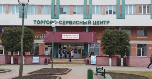 Новая входная группа, сайт, фуд-корты и желание работать «до последнего клиента». В Лиде планируют обновить ТСЦ «Дом быта»