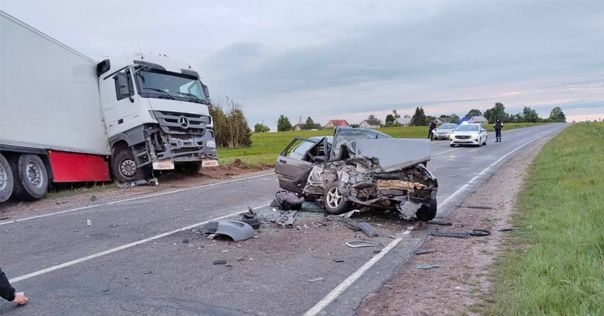 В Вороновском районе в ДТП погиб маленький ребёнок. Аварию устроил пьяный дальнобойщик, после чего он попытался скрыться