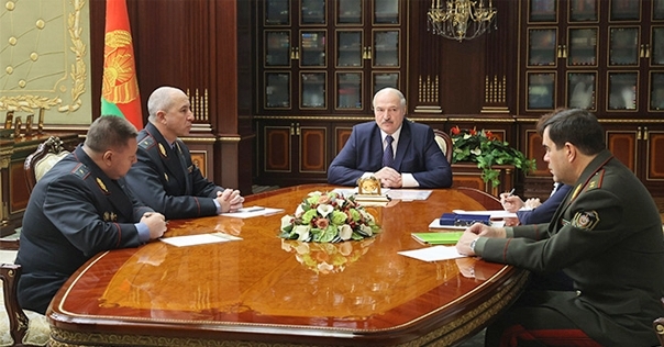 Лукашенко назначил Караева помощником президента по Гродненской области и присвоил звание генерал-лейтенанта милиции