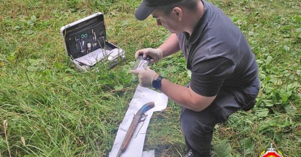 Местный житель при помощи металлоискателя обнаружил огнестрельное оружие