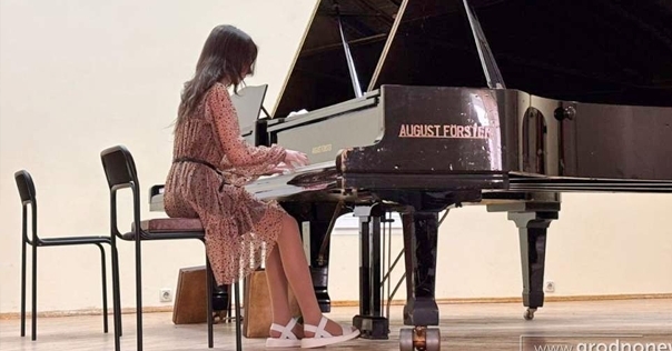 В Лидском музыкальном колледже фестиваль юных пианистов собрал детей из 15-и школ искусств Гродненской области