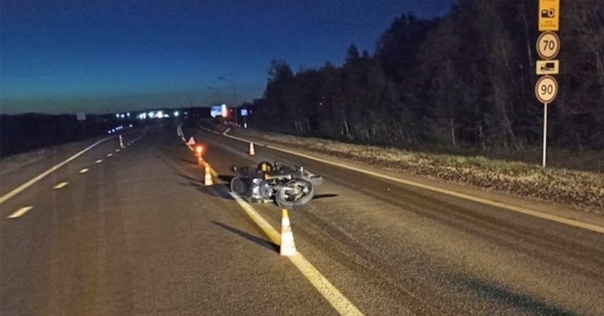 На трассе М6 разбился мотоциклист