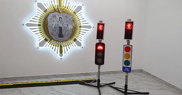 Для велосипедистов и водителей СПМ определят места, где можно будет не спешиваться, а также установят специальные светофоры