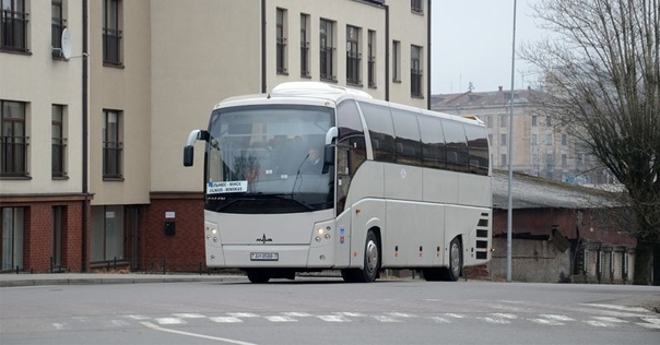 Польша открывает границу. Перевозчики формируют прежние рейсы