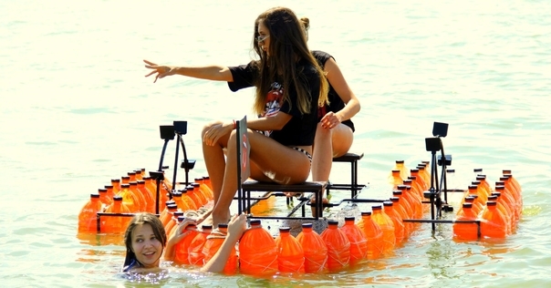 В Лиде пройдут соревнования по плаванию «на чем попало» и болотному футболу.