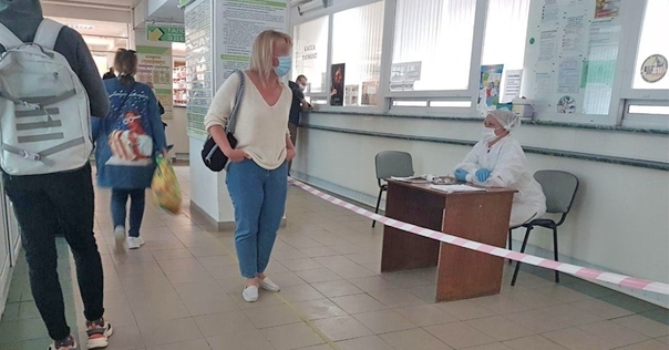 «Даже из Лиды и Молодечно приезжали». Как люди едут в Минск делать платный тест на коронавирус