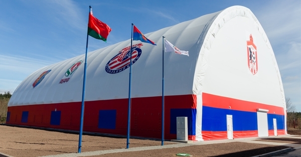 Крытая футбольная площадка открылась в Лиде