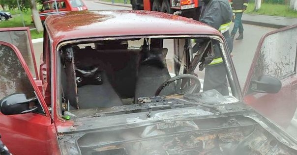 Автомобили ВАЗ и Volkswagen загорелись в Лидском районе