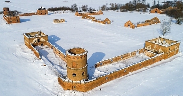 Под Новогрудком через аукцион снова продаётся «Мурованка Хрептовичей». Но теперь всего за 2 базовые величины