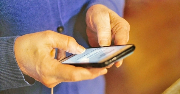 Местная жительница передала мошенникам почти 17000 рублей, думая, что спасает племянницу