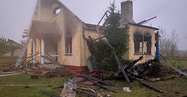 В Вороновском районе семье нужна помощь, чтобы наладить жизнь после пожара: примут одежду, мебель, стройматериалы и др.