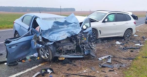 На трассе М11 в серьёзном ДТП погибли 2 человека, 1 — в реанимации