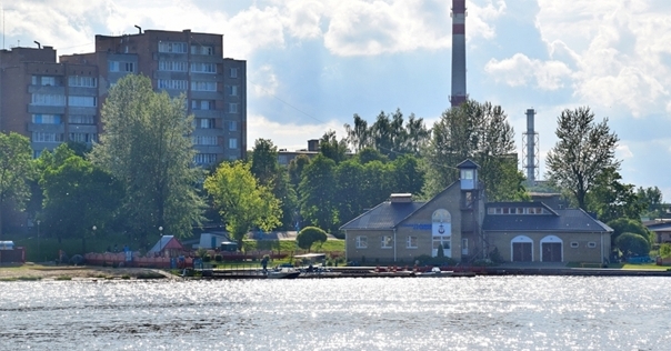 На лидском озере дежурные спасатели предотвратили попытку самоутопления 27-летней девушки