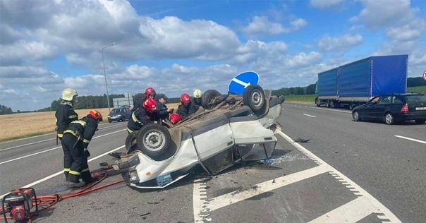 Возле Лиды при выезде на М6 произошло ДТП с двумя погибшими
